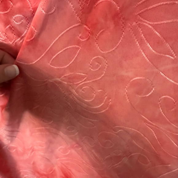 Cato Woman Salmon Pink Detailed 3/4 Sleeve Rounded Neck Blouse Sz 22/24W GUC - Picture 3 of 8